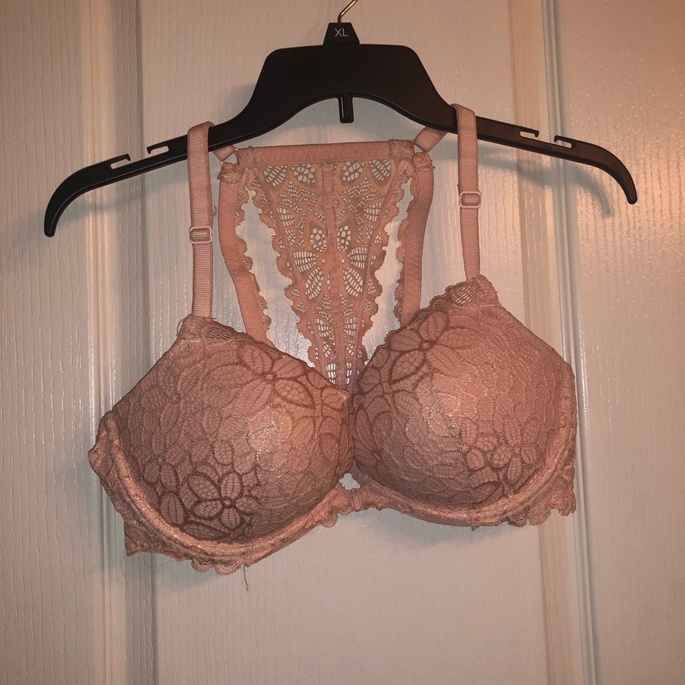 Victoria Secret / Pink Bra super pretty!